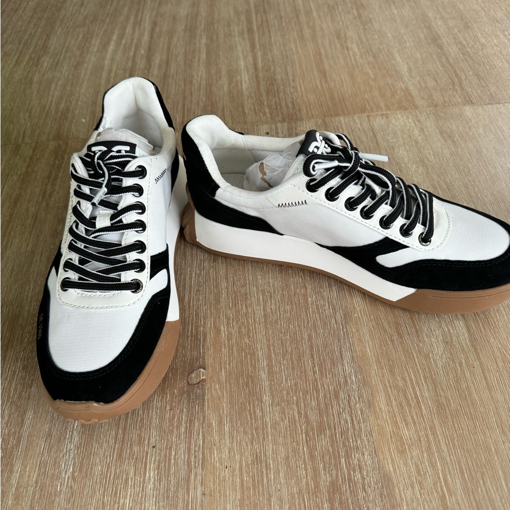 Brand New! Never worn, Sam Edelman athletic shoe